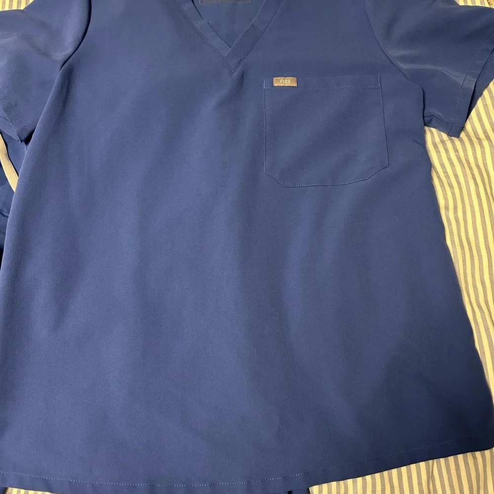 Figs blue set of jogger scrubs - Picture 3 of 6